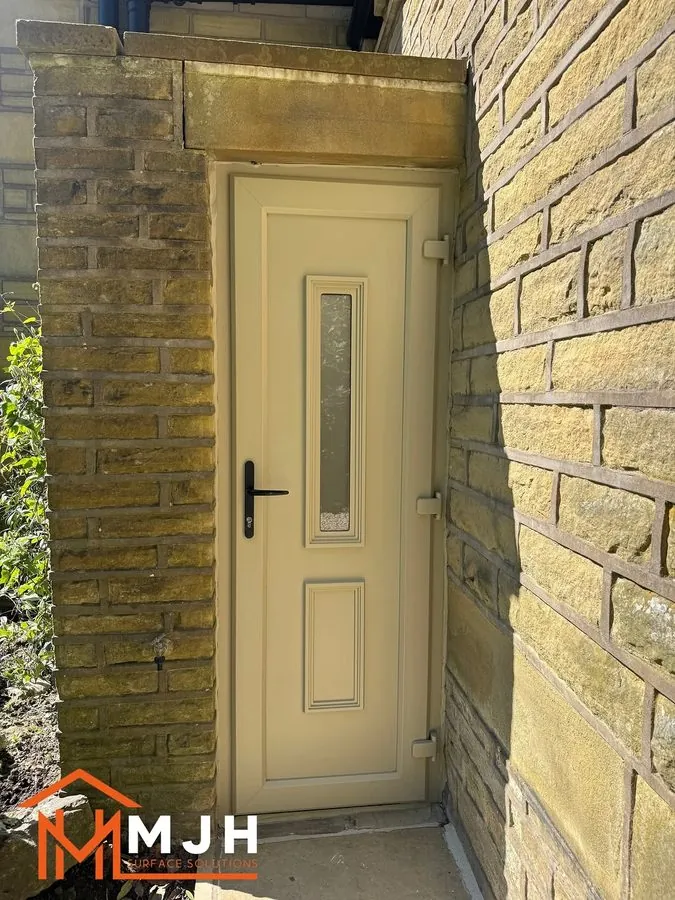 The same front door sprayed cream