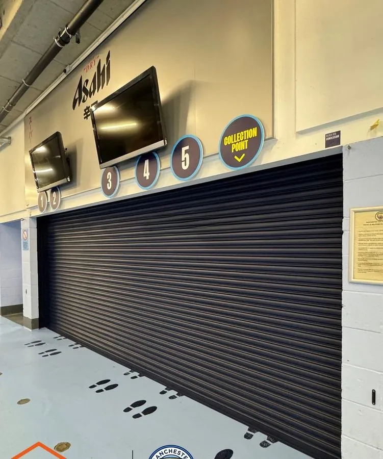 Roller shutter sprayed dark charcoal